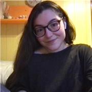 Profesora de inglés imparte clases para niños de todas las edades